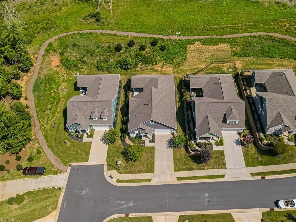 2438 Albemarle Court Winston-Salem, NC 27106