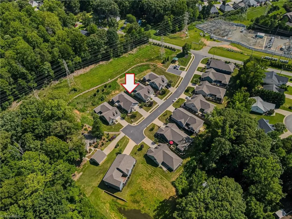 2438 Albemarle Court Winston-Salem, NC 27106