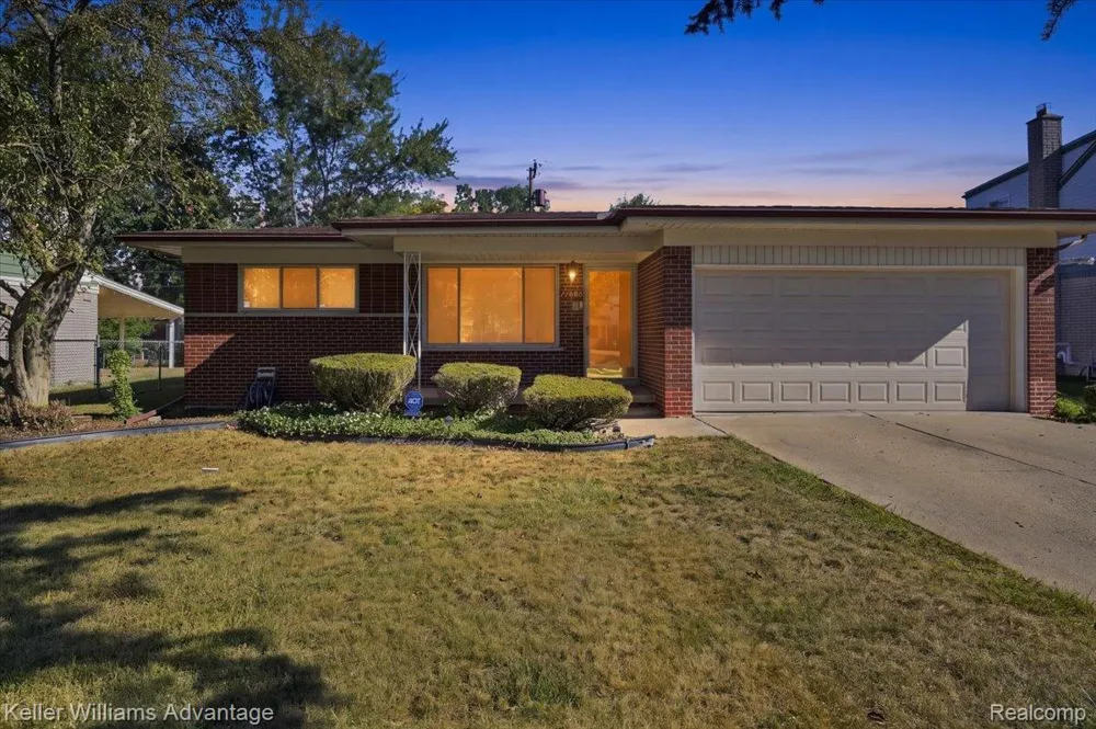 17200 Evans Street Southfield City, MI 48076