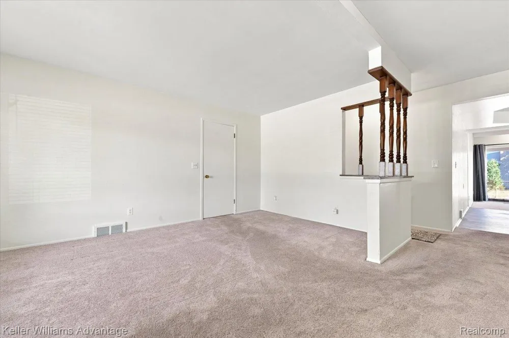 17200 Evans Street Southfield City, MI 48076