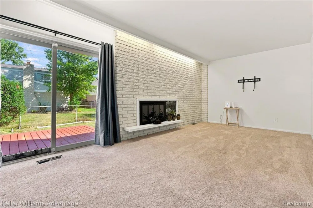 17200 Evans Street Southfield City, MI 48076
