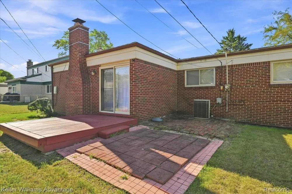 17200 Evans Street Southfield City, MI 48076