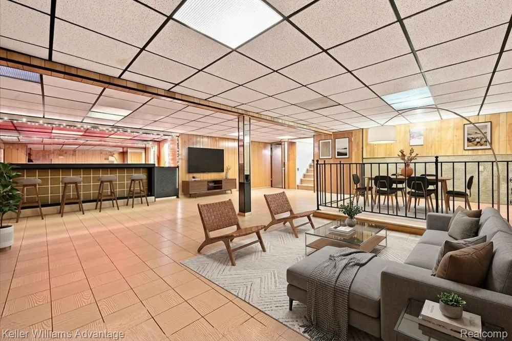 17200 Evans Street Southfield City, MI 48076