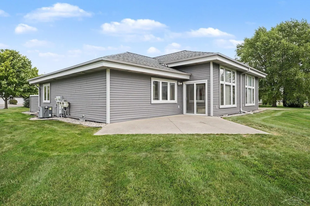 18 Sanctuary Way Tittabawassee Township, MI 48623