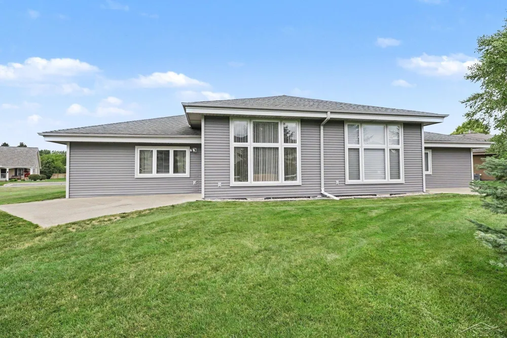 18 Sanctuary Way Tittabawassee Township, MI 48623