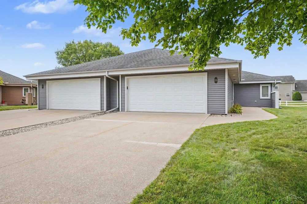 18 Sanctuary Way Tittabawassee Township, MI 48623