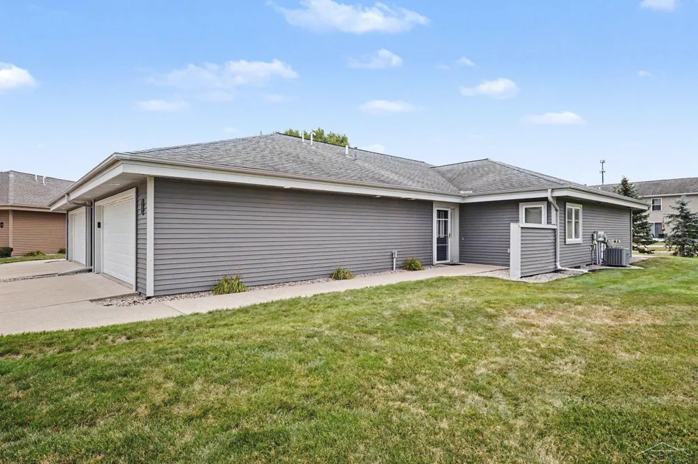 18 Sanctuary Way Tittabawassee Township, MI 48623