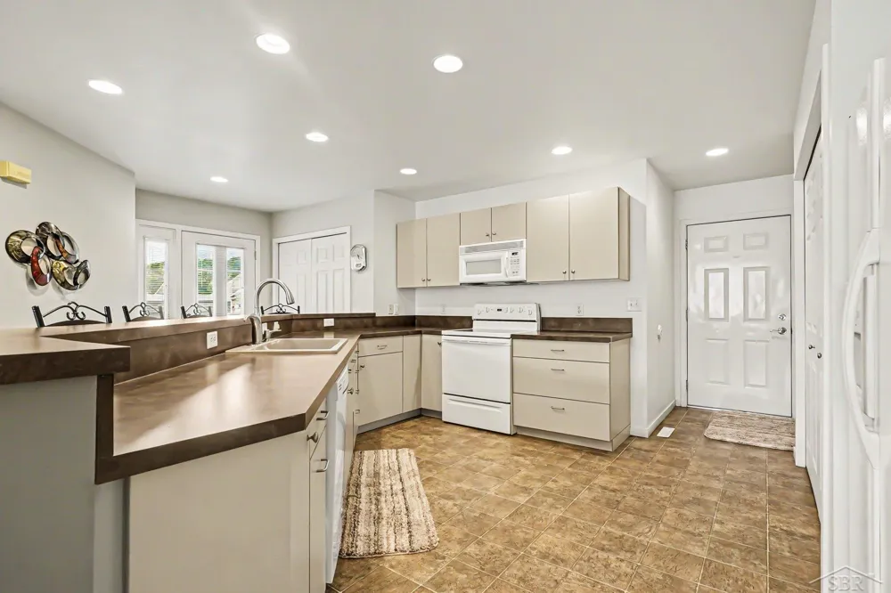 18 Sanctuary Way Tittabawassee Township, MI 48623