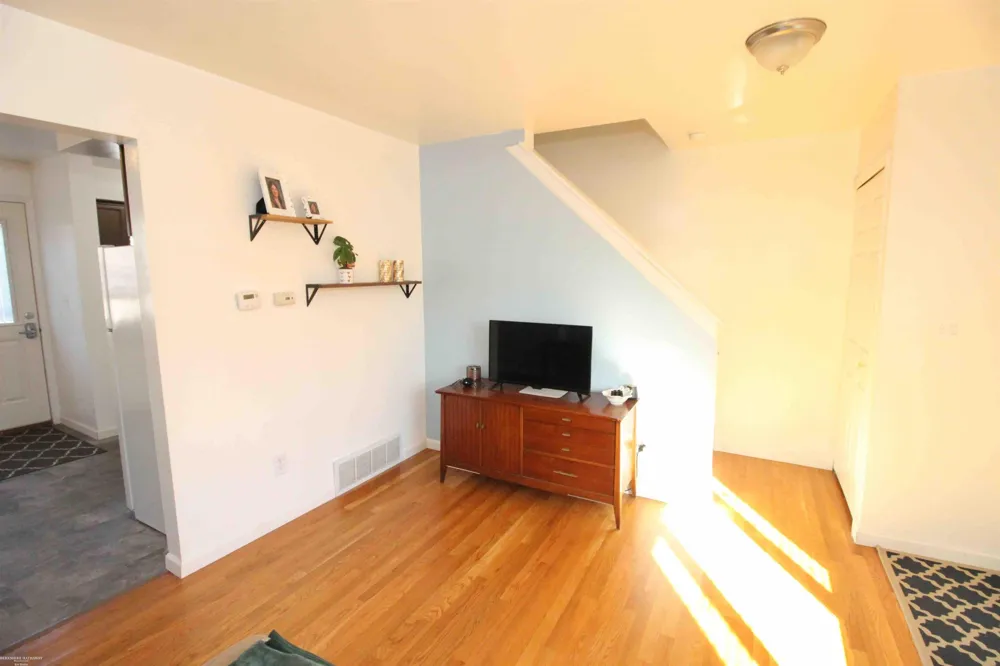 19309 S. Highlite Drive Clinton Charter Township, MI 48035