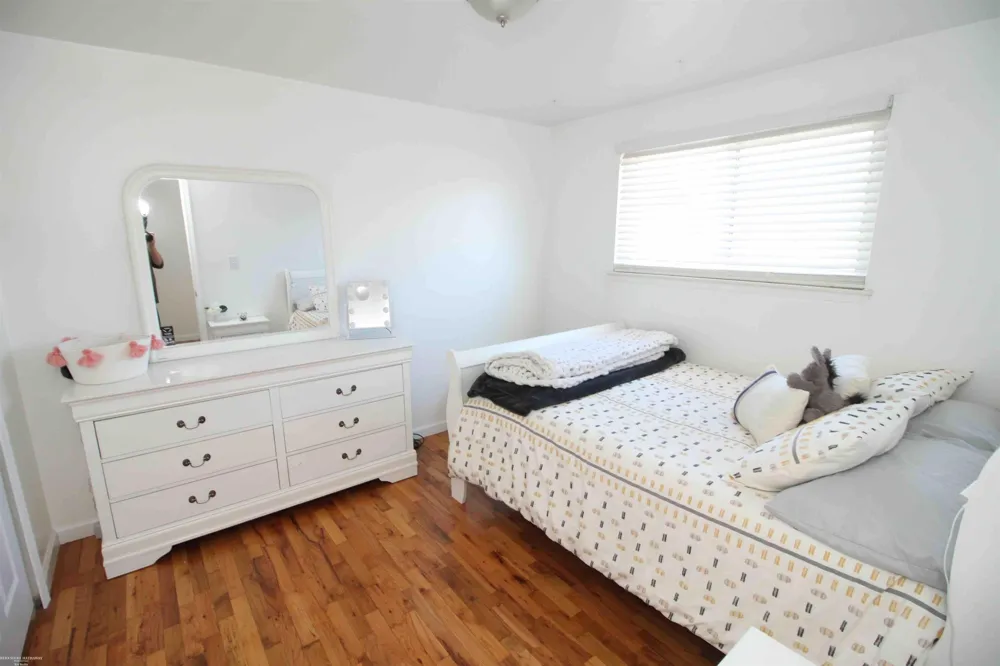 19309 S. Highlite Drive Clinton Charter Township, MI 48035