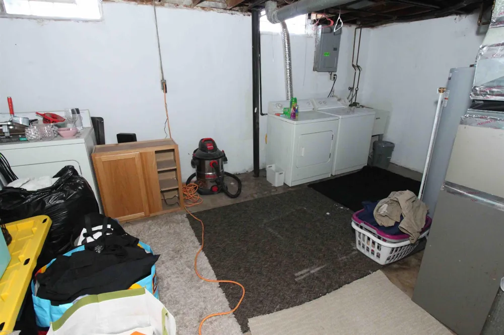 19309 S. Highlite Drive Clinton Charter Township, MI 48035