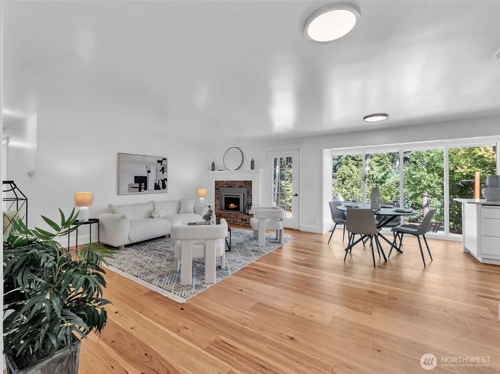 17408 NE 160th Place Woodinville, WA 98072