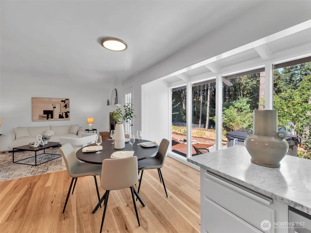 17408 NE 160th Place Woodinville, WA 98072