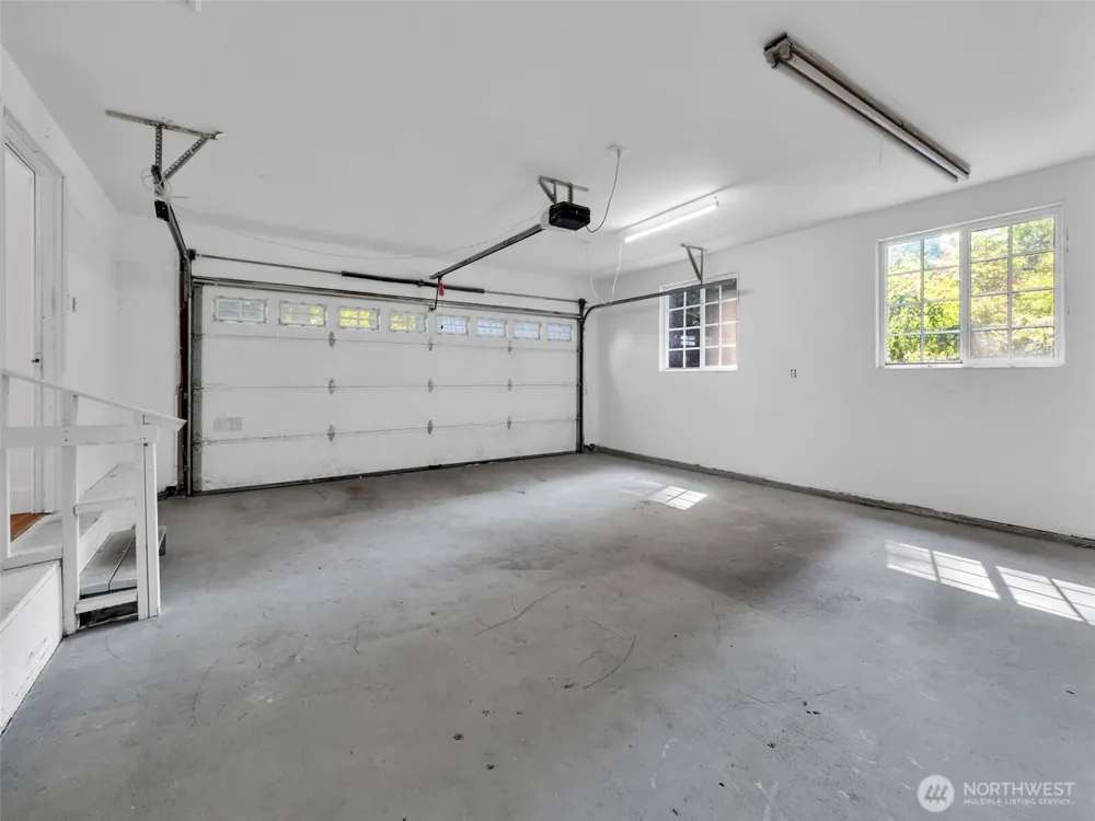 17408 NE 160th Place Woodinville, WA 98072