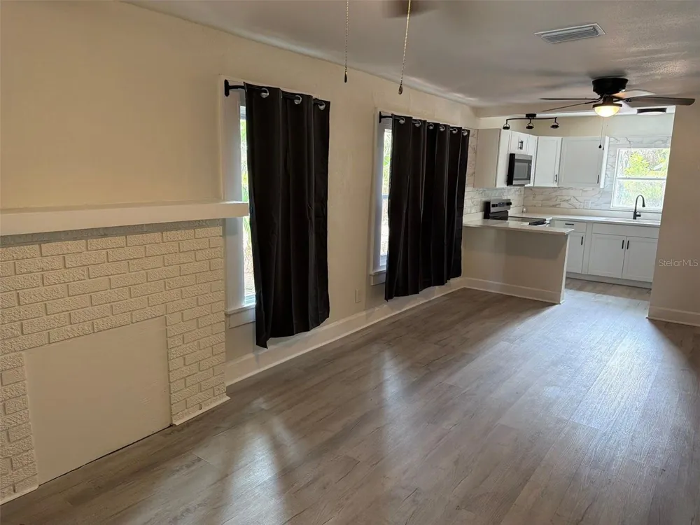 610 28TH AVENUE S St Petersburg, FL 33705