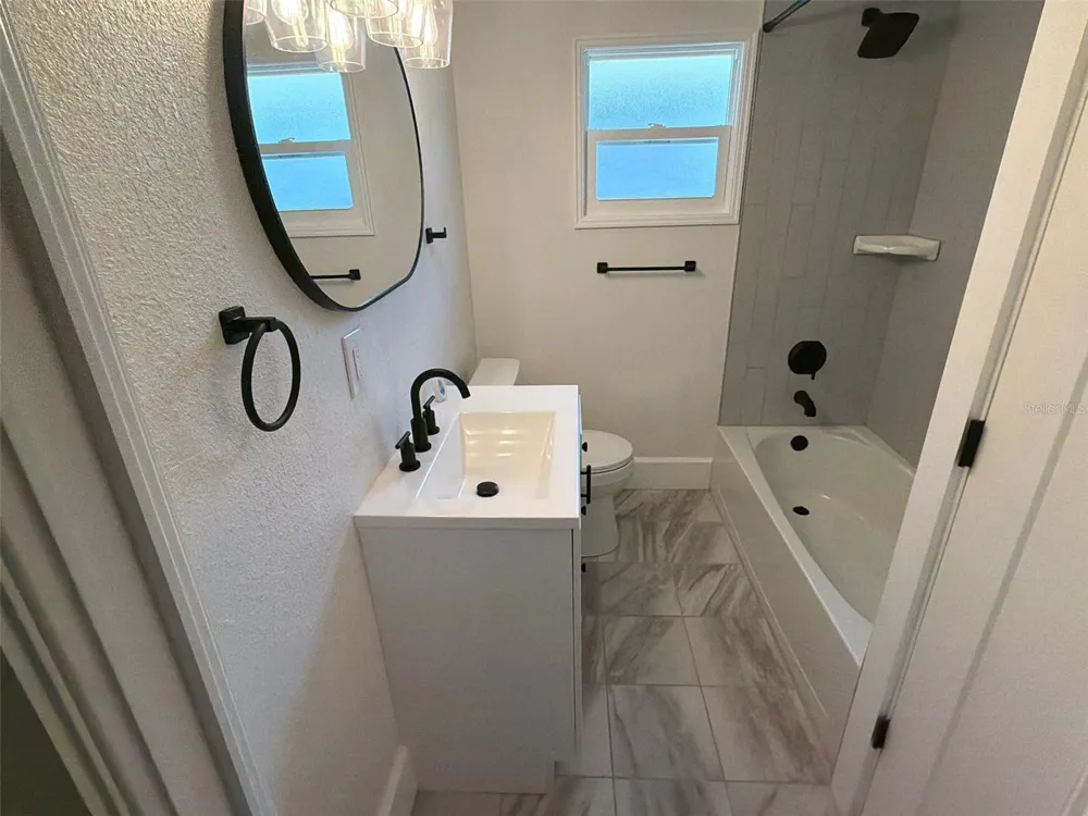 610 28TH AVENUE S St Petersburg, FL 33705