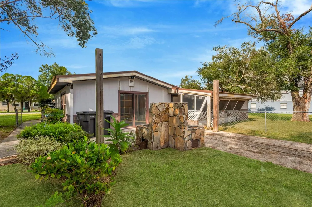 418 EUCLID AVENUE Seffner, FL 33584