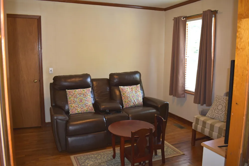 11 Cumberland Avenue Pikeville, TN 37367