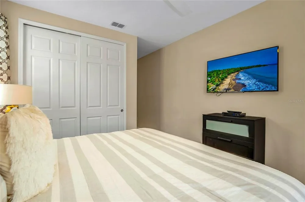 1576 NASSAU POINT TRAIL Kissimmee, FL 34747