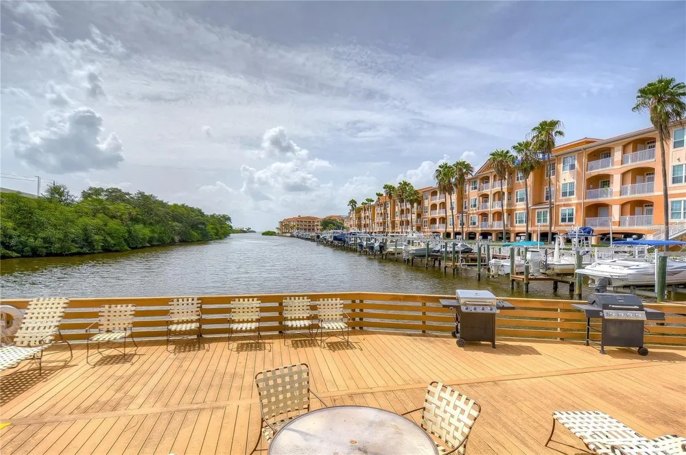 5000 CULBREATH KEY WAY #1-318 Tampa, FL 33611