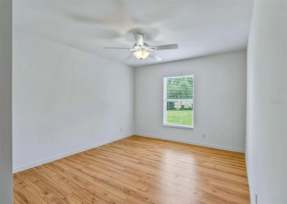 5123 GROVE MANOR Lady Lake, FL 32159