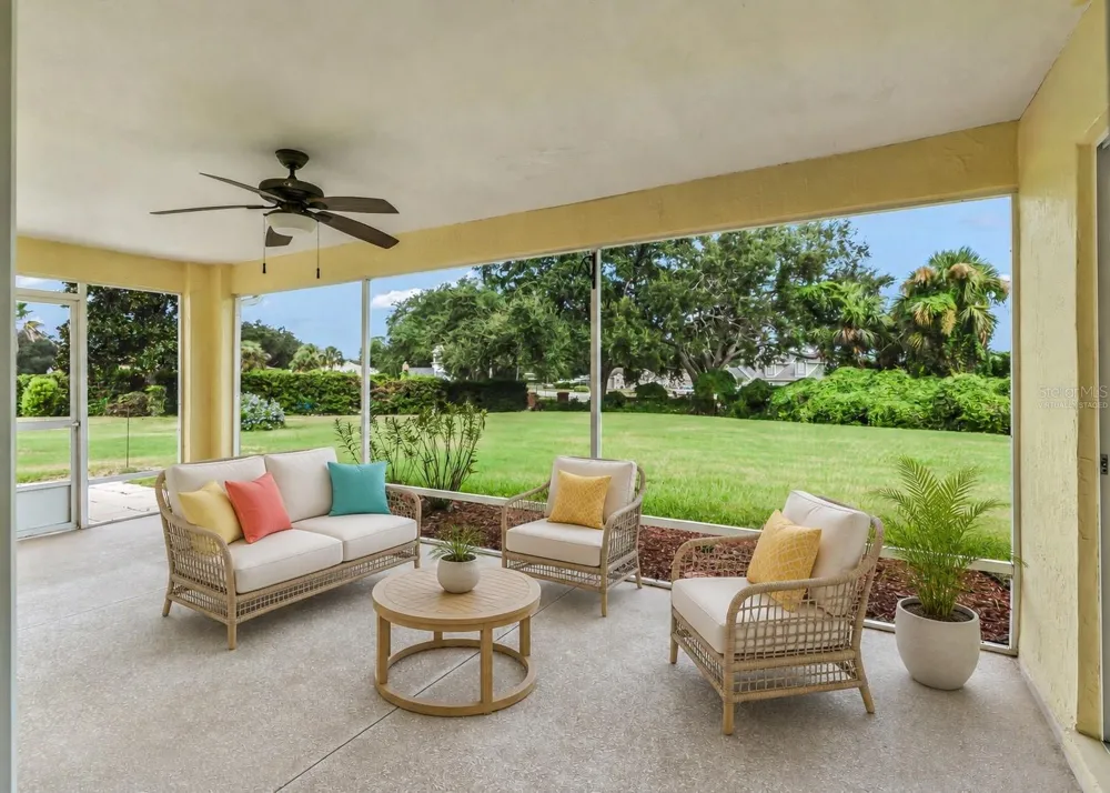 5123 GROVE MANOR Lady Lake, FL 32159
