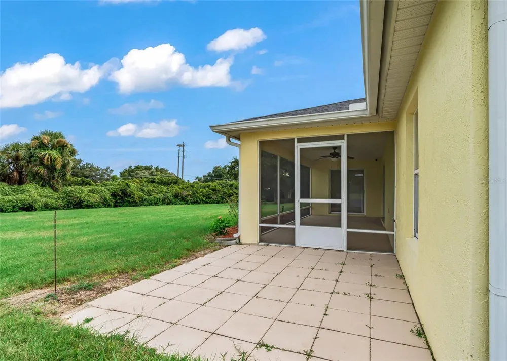 5123 GROVE MANOR Lady Lake, FL 32159