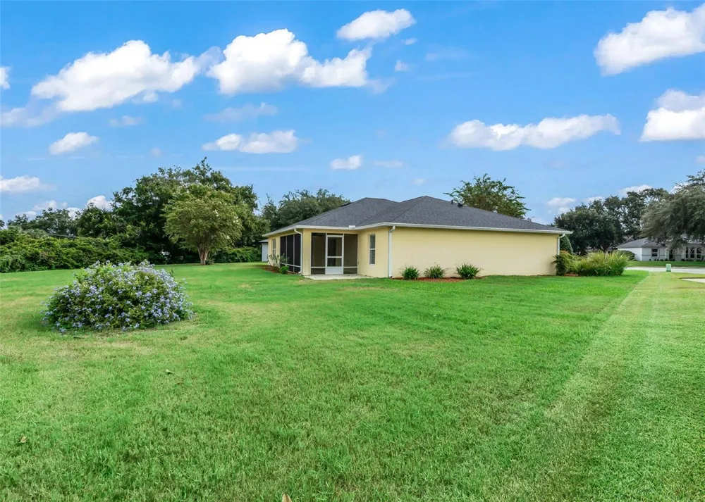 5123 GROVE MANOR Lady Lake, FL 32159