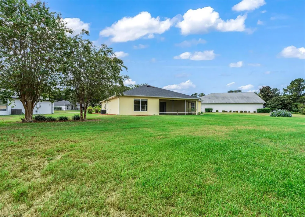 5123 GROVE MANOR Lady Lake, FL 32159