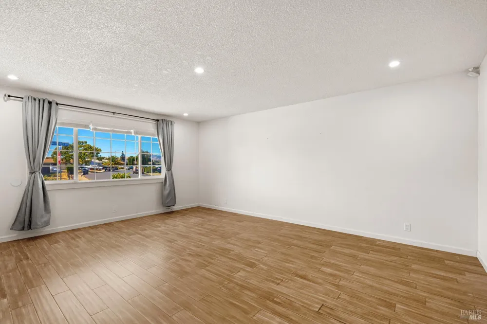 513 Monterey Drive Suisun City, CA 94585