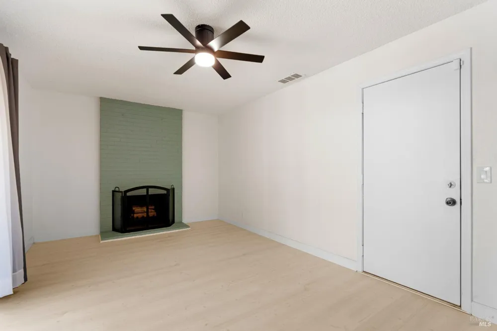 513 Monterey Drive Suisun City, CA 94585