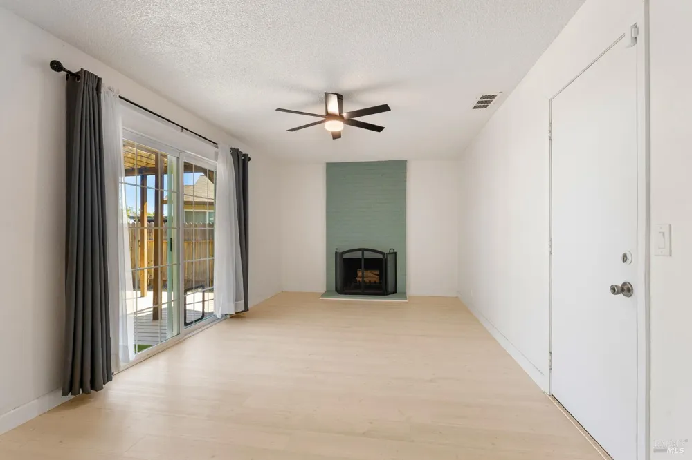 513 Monterey Drive Suisun City, CA 94585