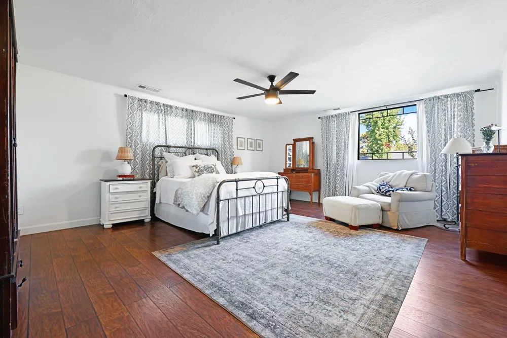 733 W Gettysburg Avenue Fresno, CA 93705