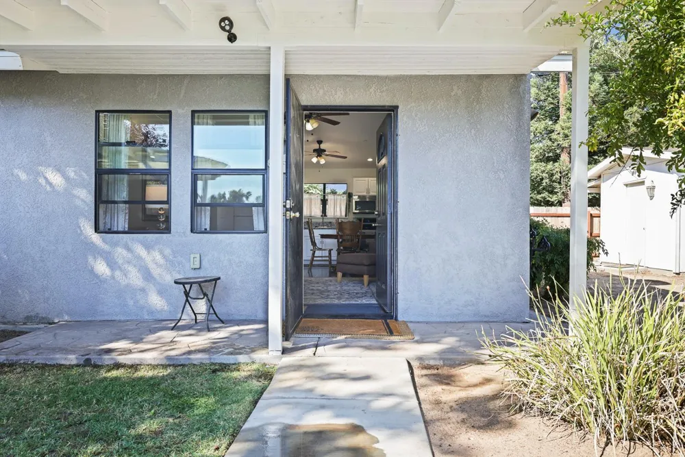 733 W Gettysburg Avenue Fresno, CA 93705