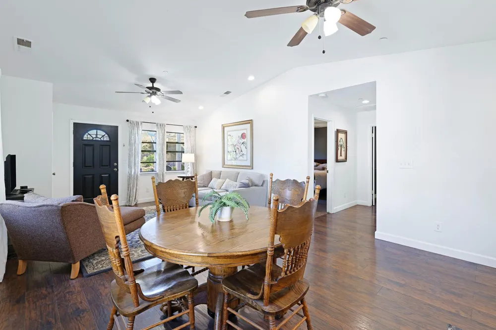 733 W Gettysburg Avenue Fresno, CA 93705