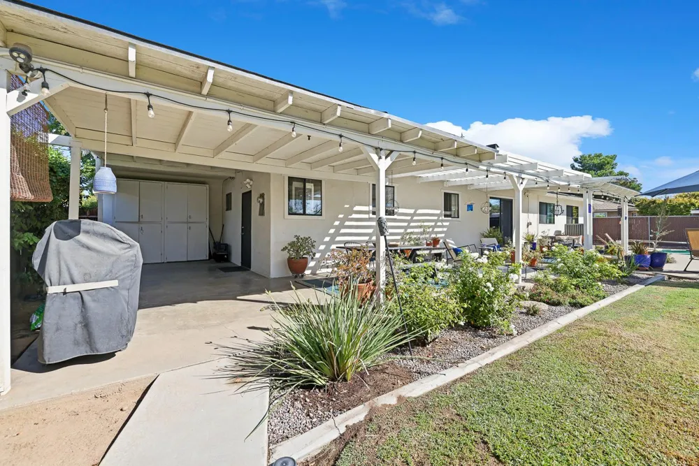 733 W Gettysburg Avenue Fresno, CA 93705