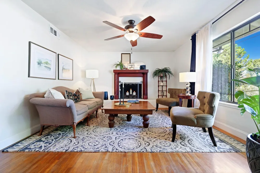 733 W Gettysburg Avenue Fresno, CA 93705