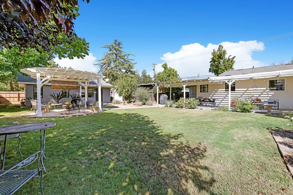 733 W Gettysburg Avenue Fresno, CA 93705