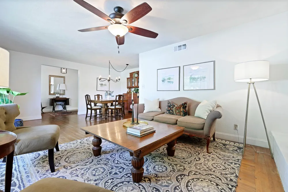 733 W Gettysburg Avenue Fresno, CA 93705