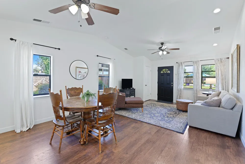 733 W Gettysburg Avenue Fresno, CA 93705