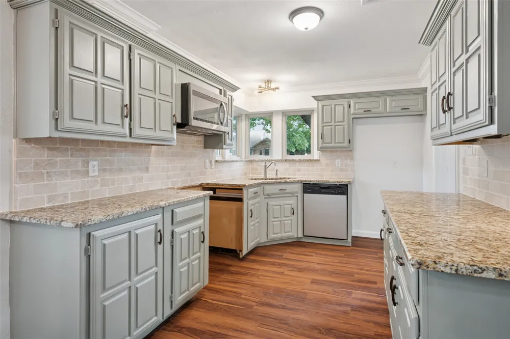 5502 Coronado Drive Garland, TX 75043
