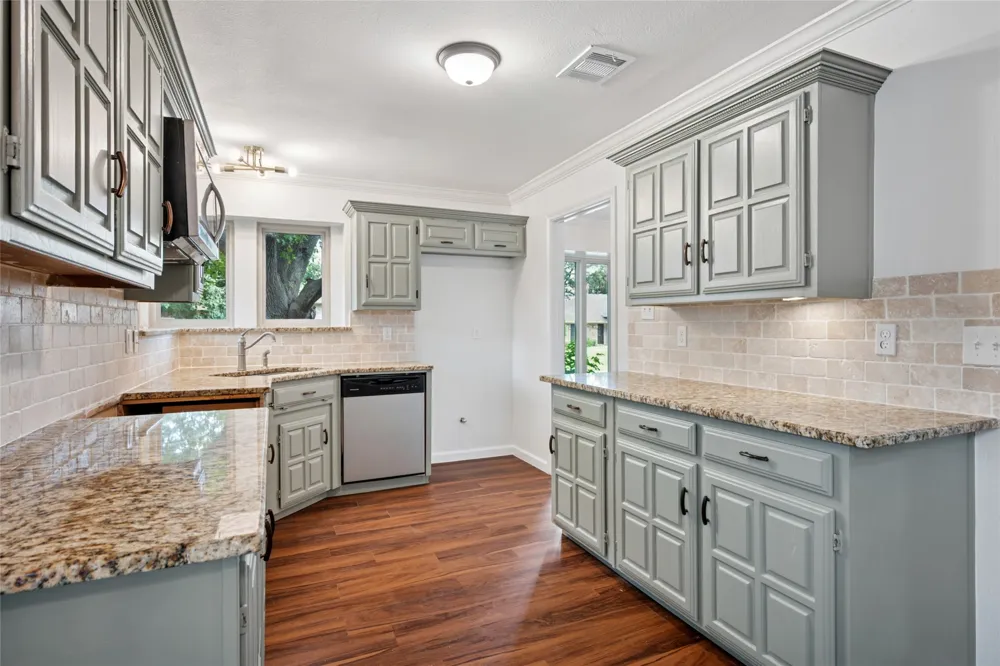 5502 Coronado Drive Garland, TX 75043