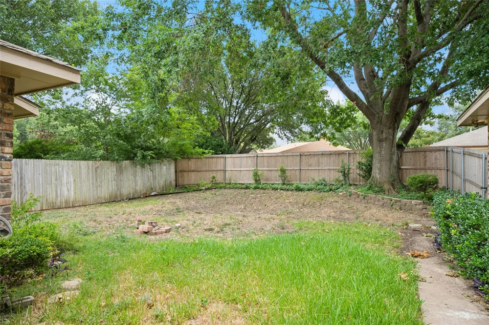5502 Coronado Drive Garland, TX 75043