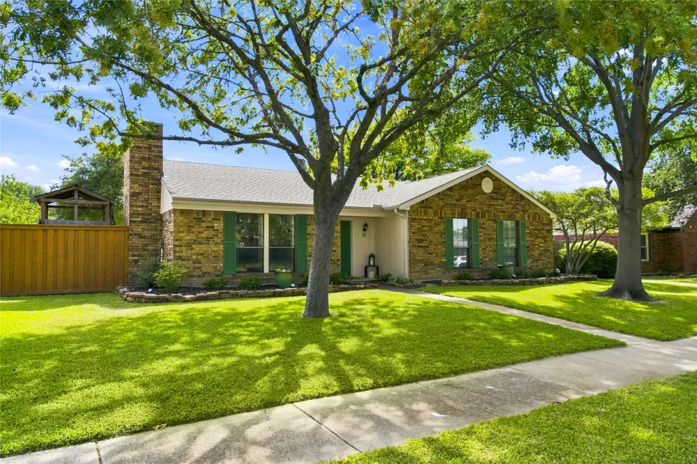 911 Rolling Brook Lane Coppell, TX 75019