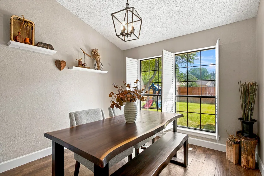 911 Rolling Brook Lane Coppell, TX 75019