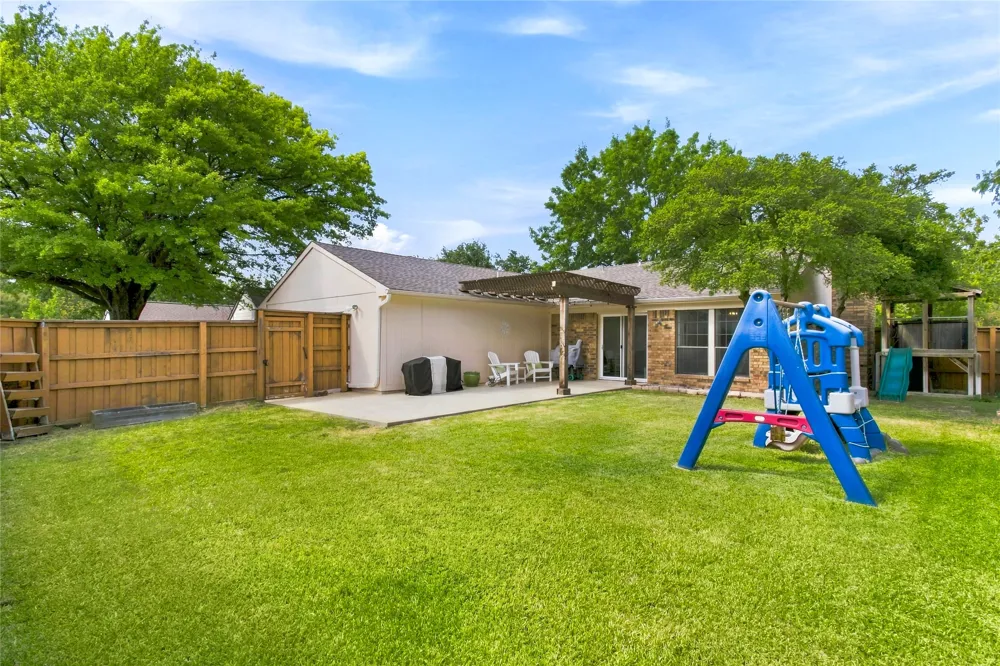 911 Rolling Brook Lane Coppell, TX 75019