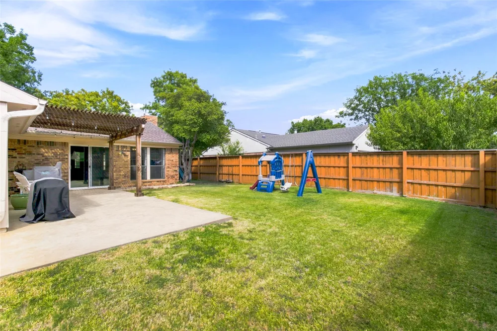 911 Rolling Brook Lane Coppell, TX 75019
