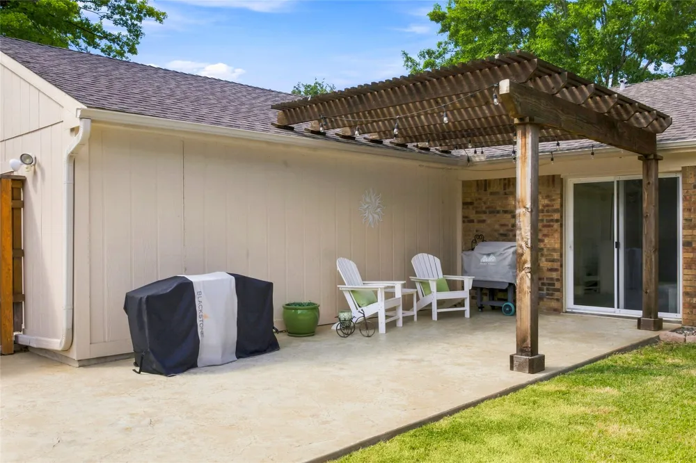 911 Rolling Brook Lane Coppell, TX 75019