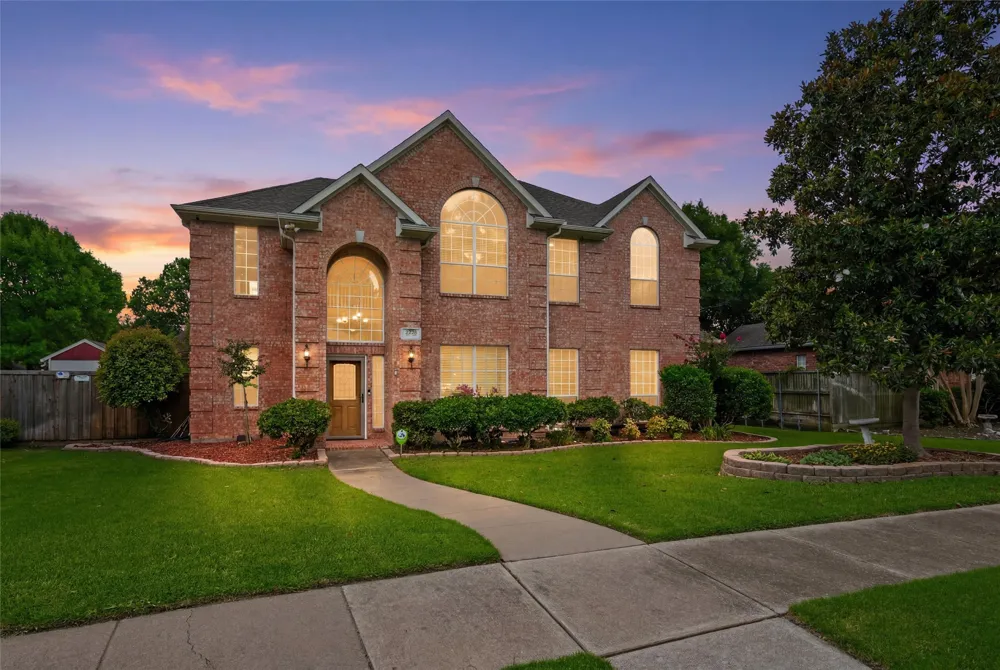 2228 Amy Lane Plano, TX 75074