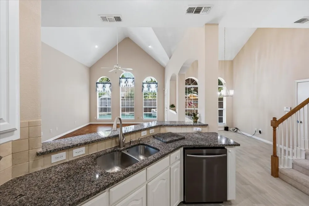 2228 Amy Lane Plano, TX 75074